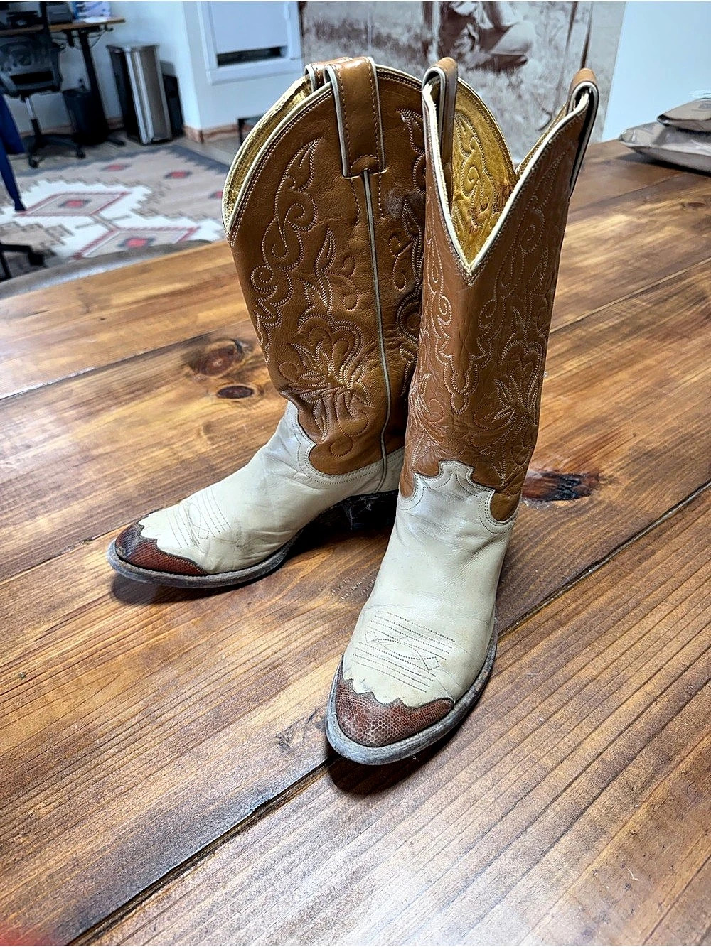 Justin Women’s Leather Cowboy Boots Brown Cream
